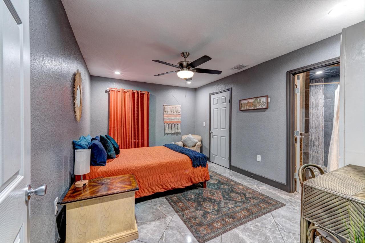 Private Hot Tub3Bd2Ba 2 Miles To Sa River Walk San Antonio Exterior photo
